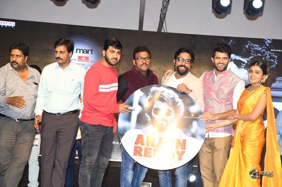 Arjun-Reddy-Movie-Pre-Release-Function